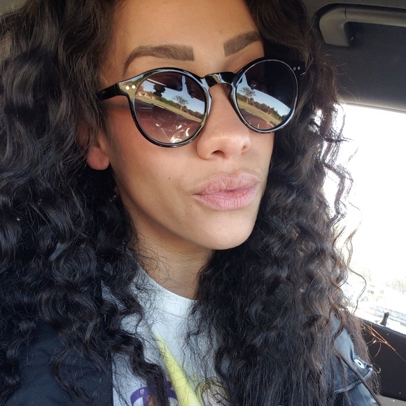 Meet your Posher, Kristina - Picture 3 of 3